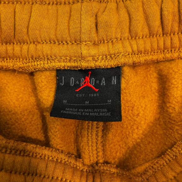 Jordan (Nike) Men's British Tan/Orange Essentials Joggers Size M - Picture 7 of 9